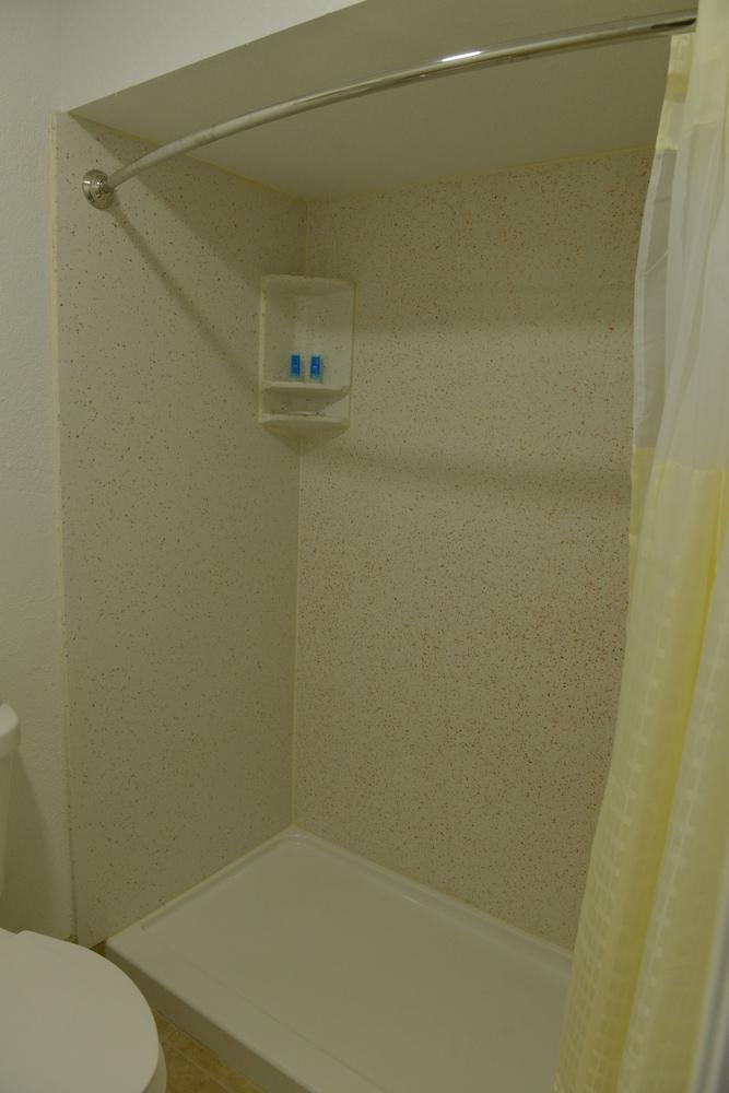 Rodeway Inn & Suites Winter Haven Chain Of Lakes photo 32