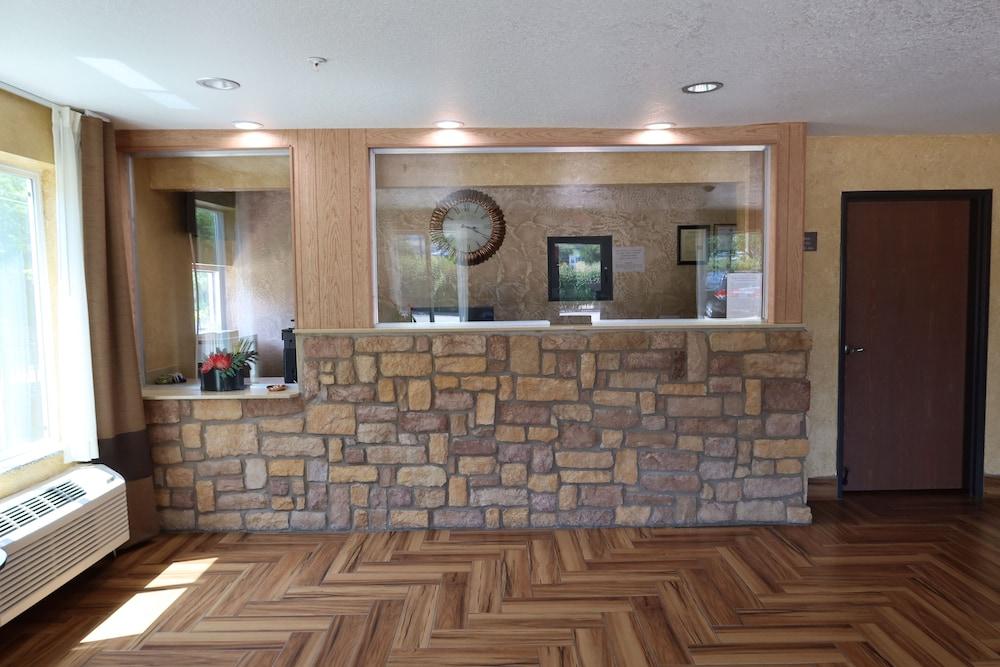 West Worth Inn and Suites photo 4