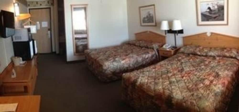 Oveson Pelican Lake Resort and Inn photo 5