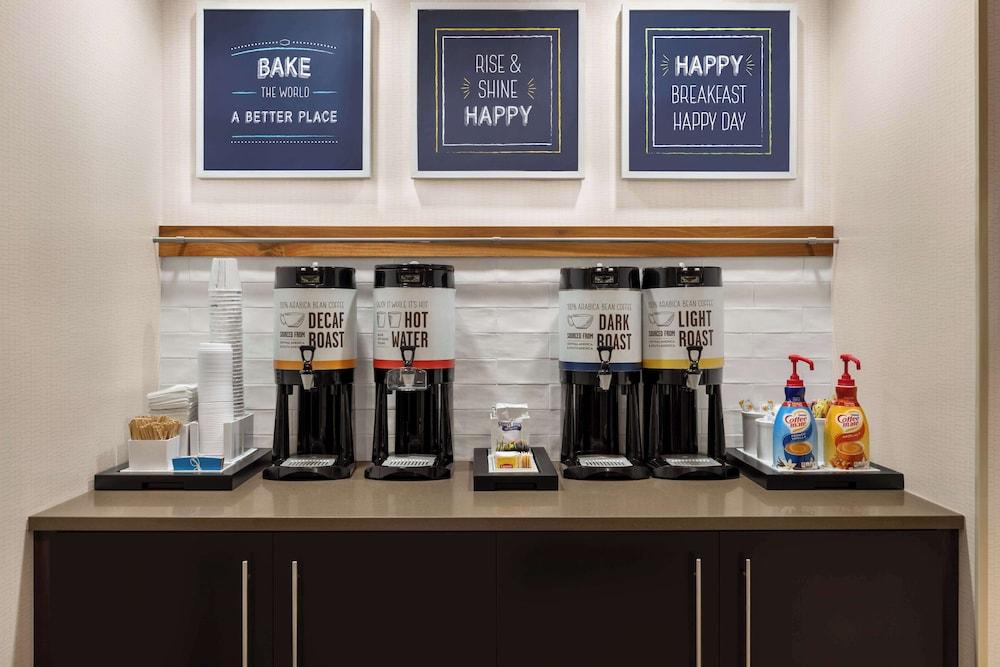 Hampton Inn by Hilton Shelton photo 24