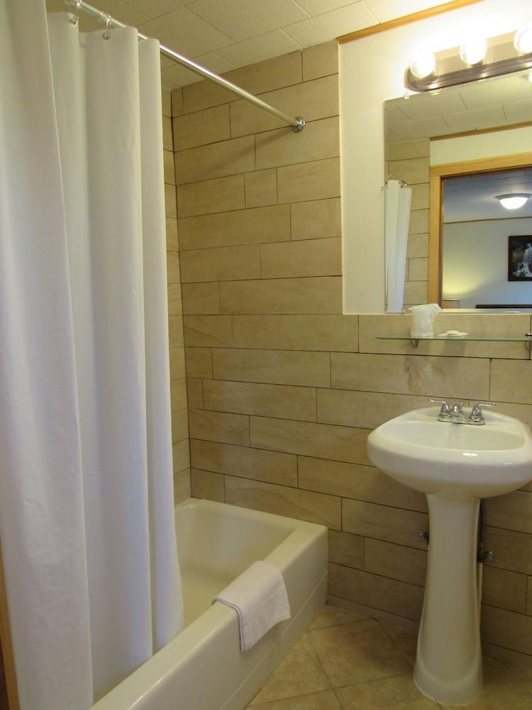 Acadia Gateway Motel photo 77