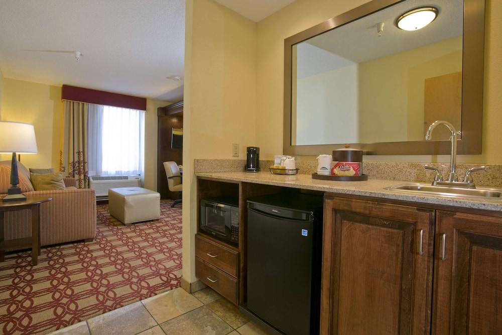 Hampton Inn & Suites Wiggins photo 21
