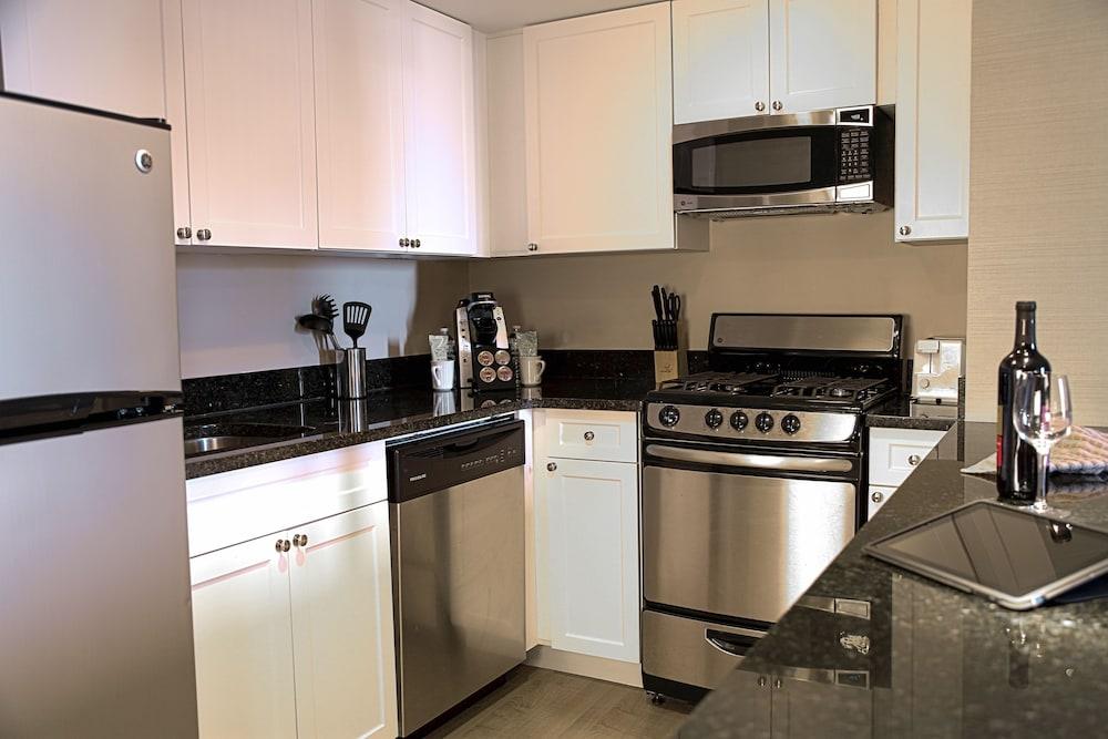 The Windsor Suites photo 2
