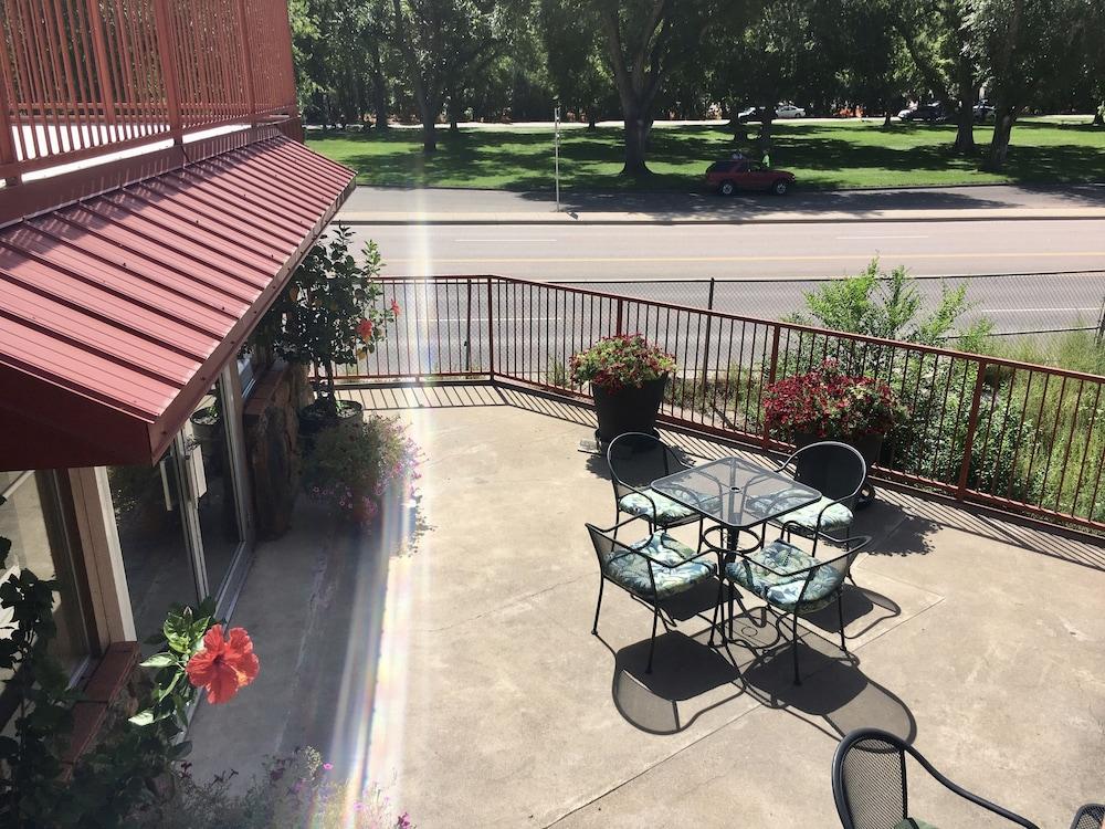 Parkview Inn Motel photo 39
