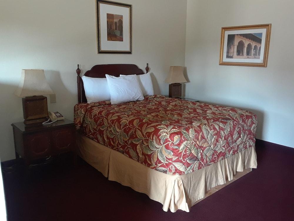 Cedar Glade Resort photo 9