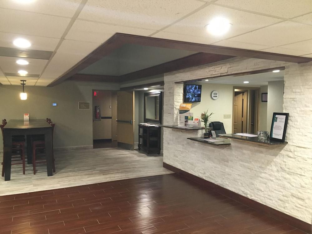 Quality Inn & Suites Winfield photo 4