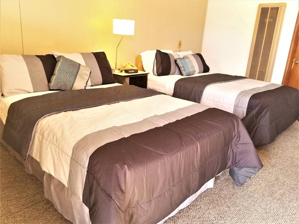 Duffer Motel photo 79