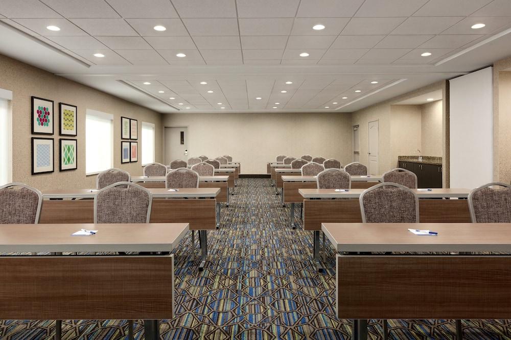 Holiday Inn Express Hotel & Suites Merced by IHG photo 26