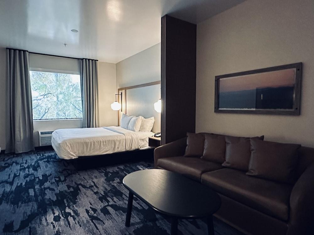Fairfield Inn & Suites by Marriott Scottsdale Old Town photo 2