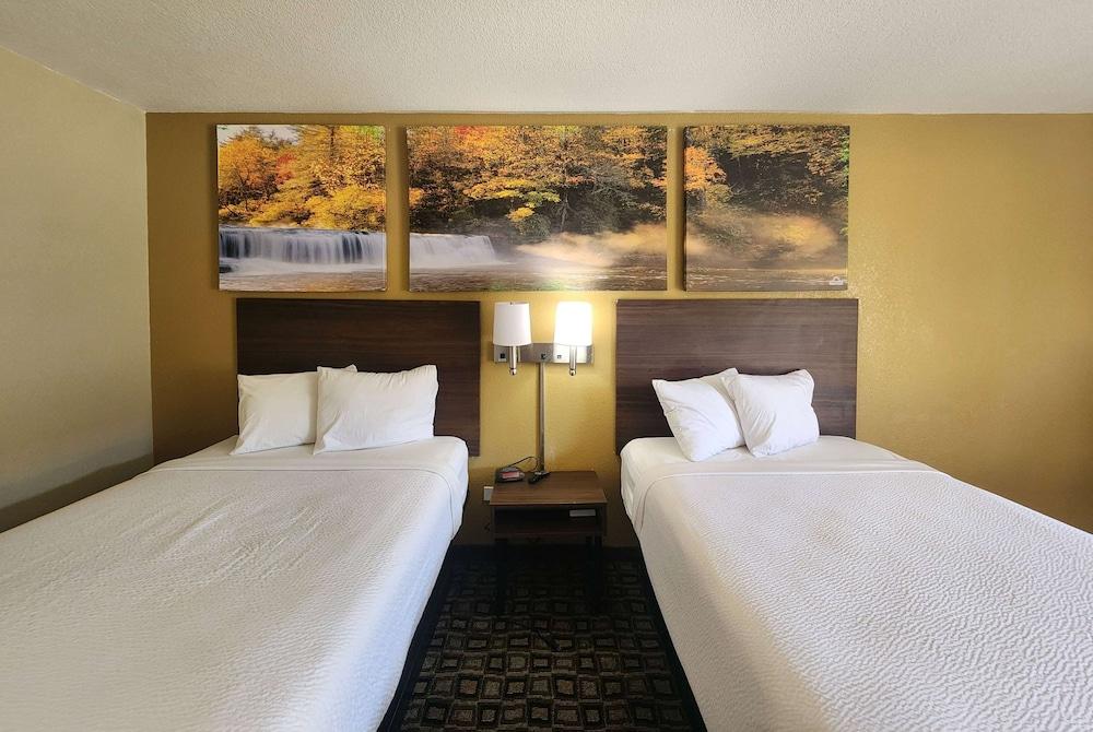 Days Inn by Wyndham Leesville photo 42