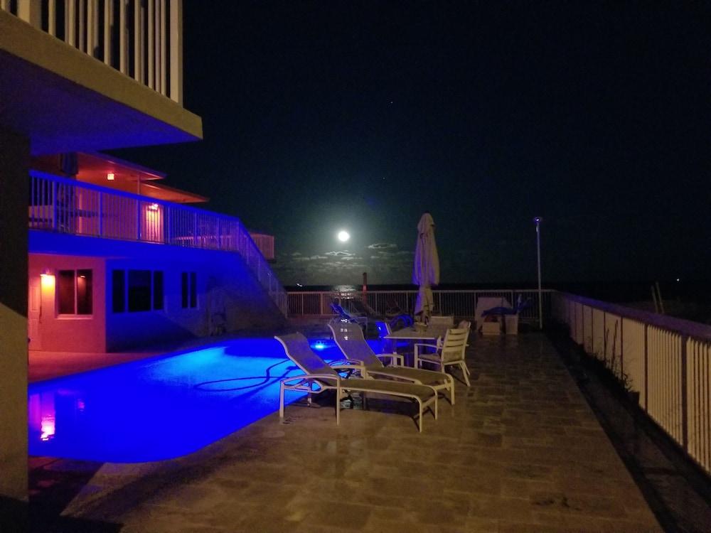 Le Cabanon Motel photo 46