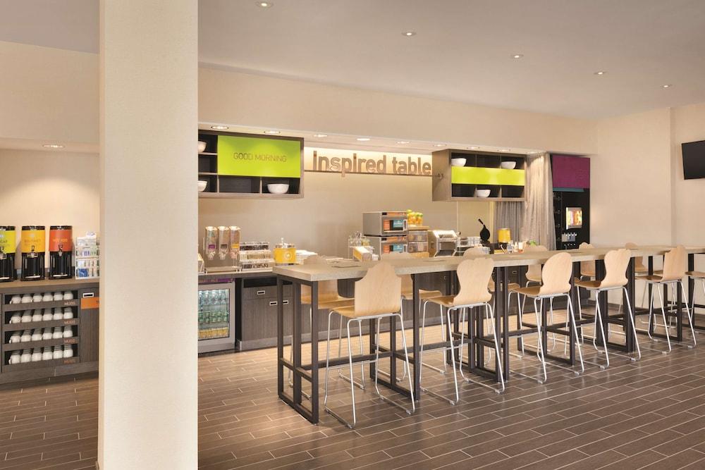 Home2 Suites by Hilton Phoenix Tempe, University Research Park photo 13