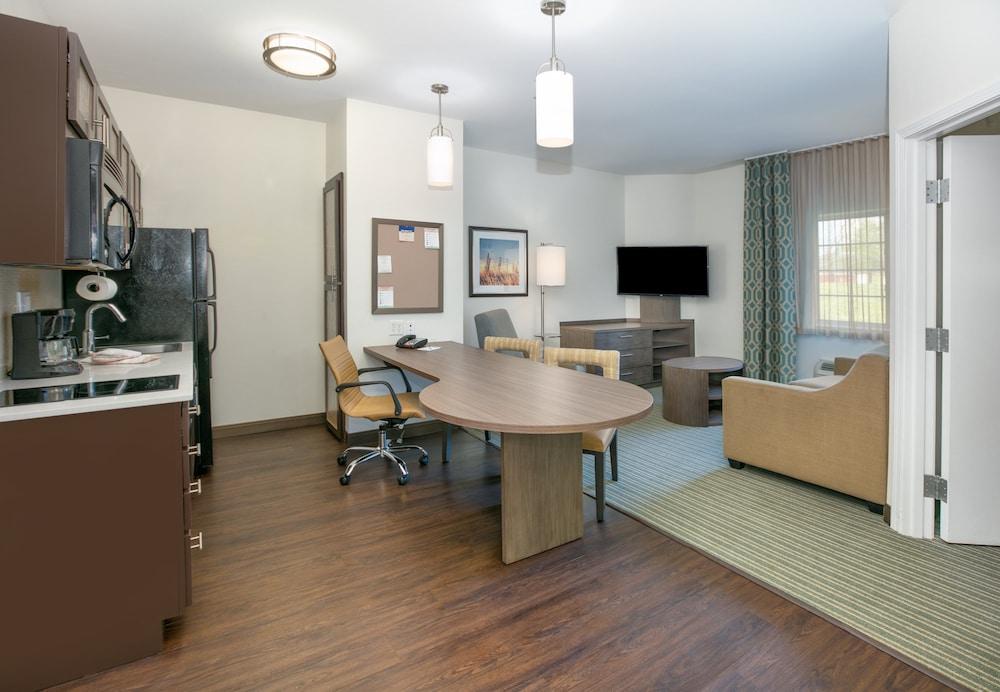 Candlewood Suites DFW South by IHG photo 5