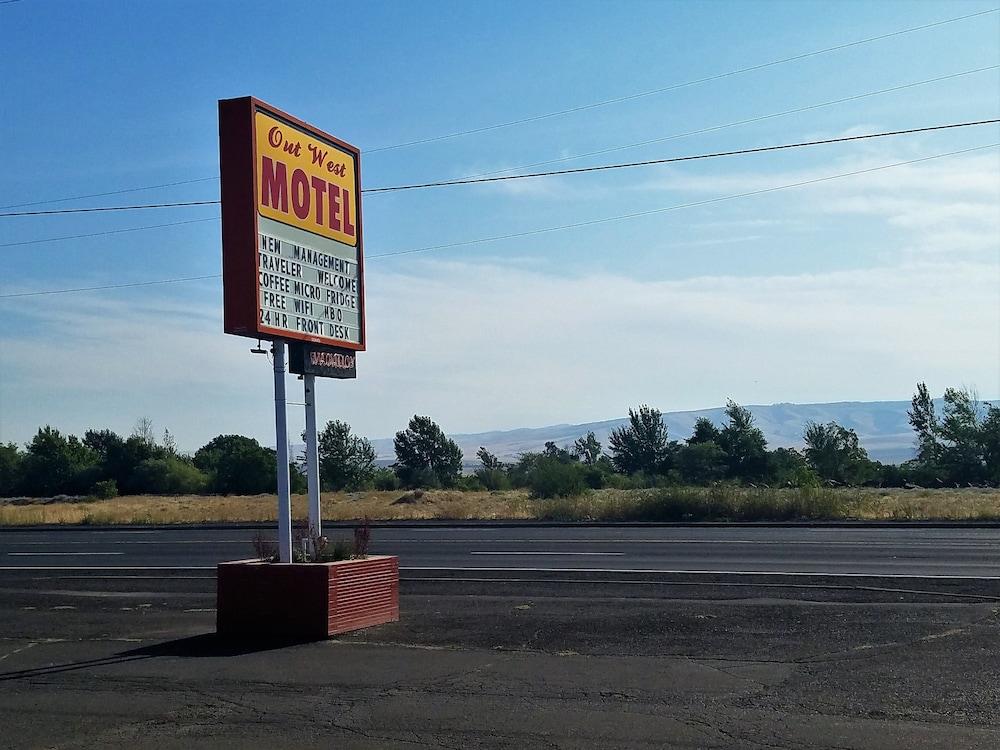 Out West Motel photo 8