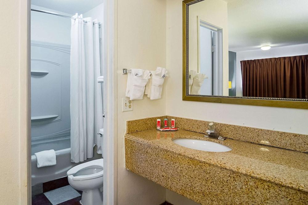 Econo Lodge South Holland - Chicago Southland photo 27