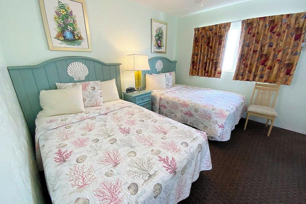 Carlton House Motel photo 10