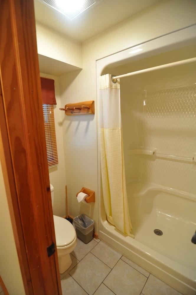 Whaleback Inn photo 22