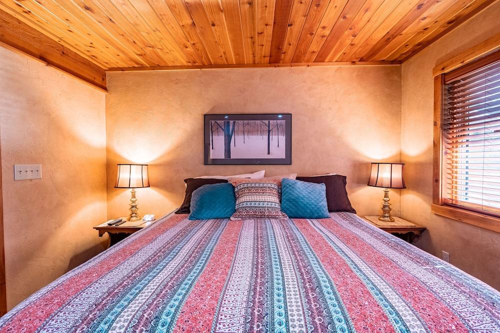 Ruidoso Lodge Cabins photo 5