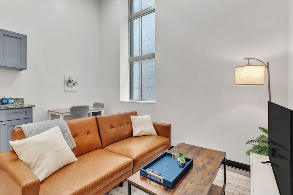 CozySuites - Press House photo 19