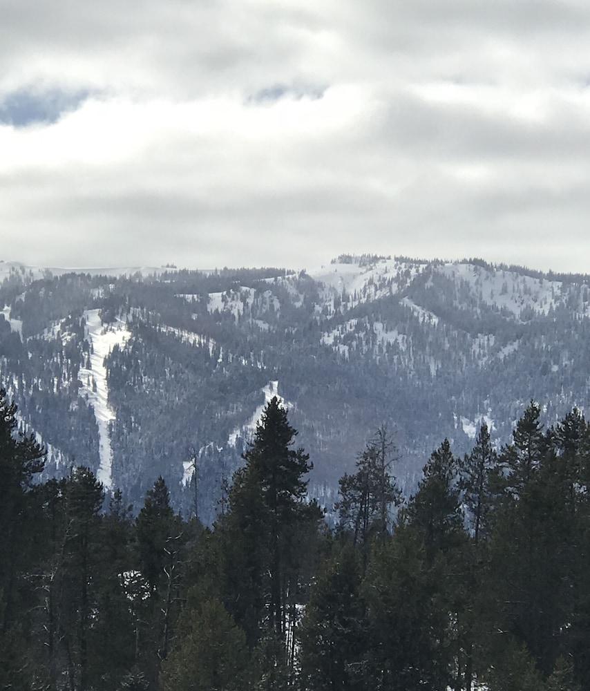 Boulder Creek Inn photo 3