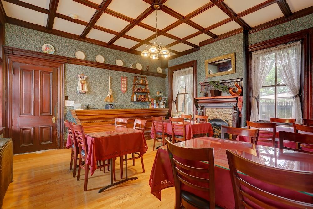 Greystone Manor Bed & Breakfast photo 14