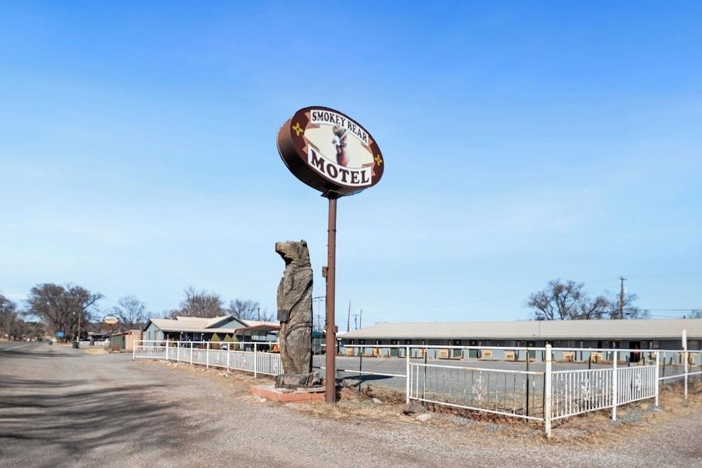Smokey Bear Motel photo 14