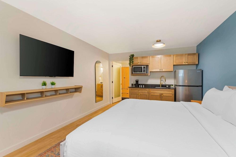 The Kennedy Tucson, SureStay Collection by Best Western photo 13