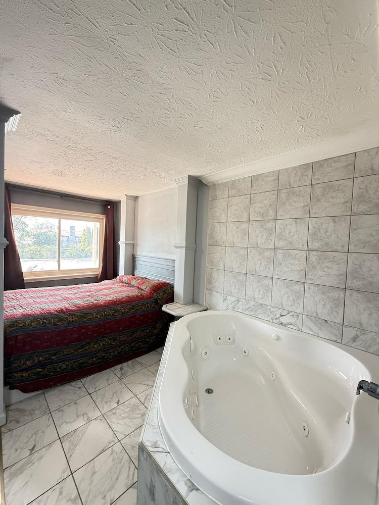 BlissPoint Inn FKA Motel 6t7 photo 9