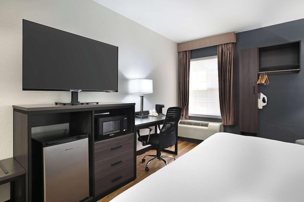 Best Western Mystic Hotel photo 11