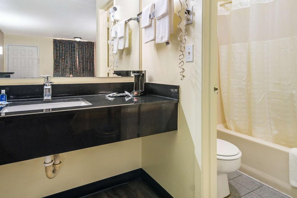 Rodeway Inn Ranger I-20 photo 16