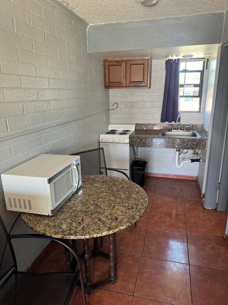 Rawls Motel Near Phoenix Airport photo 8