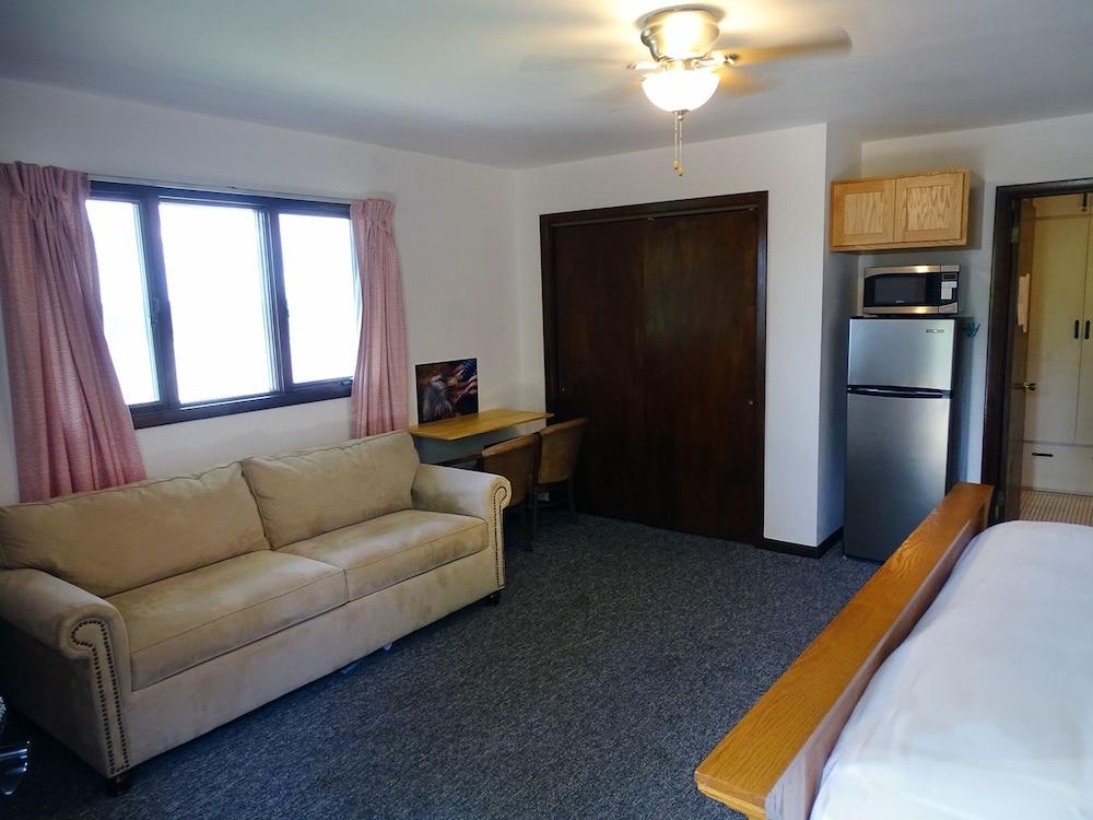 Eagle View Motel & Retreat photo 9