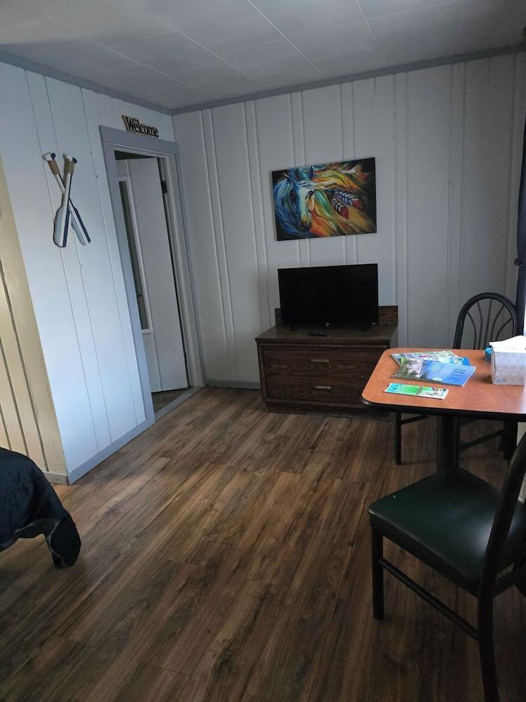 Fireside Lodging photo 9