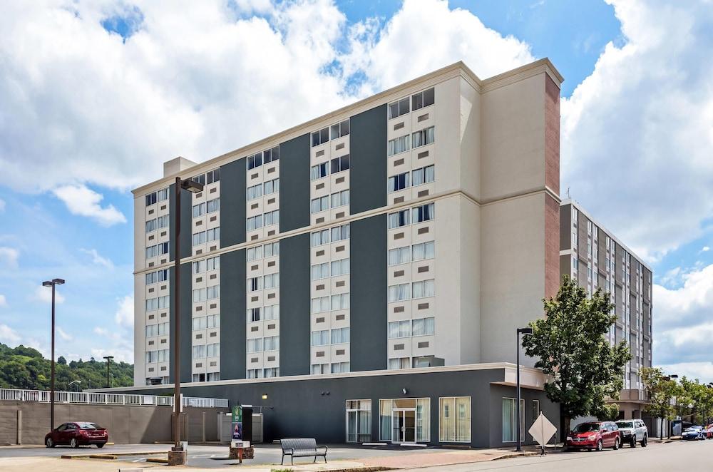 Suburban Studios Charleston - Civic Center photo 26