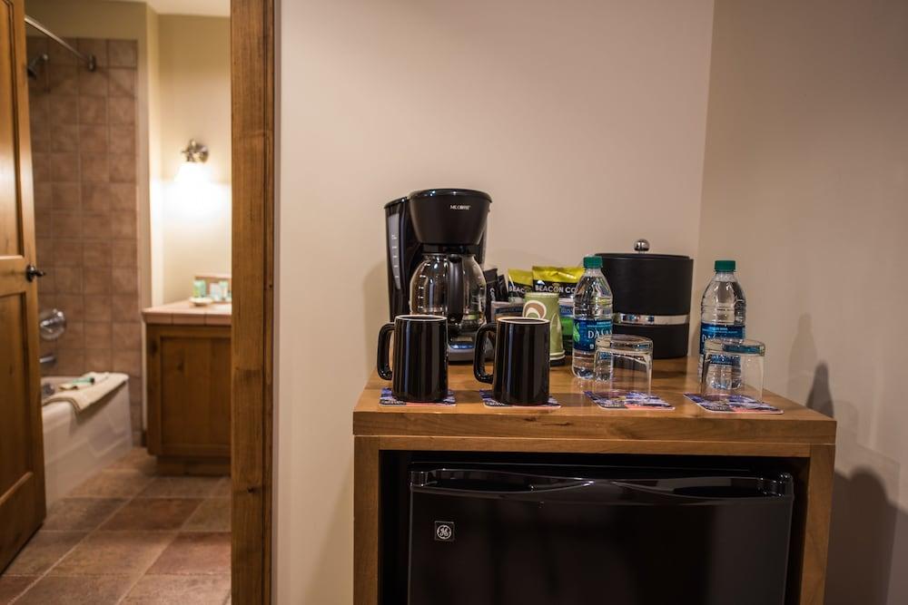 The Lodge at Mountaineer Square, A Vail Resorts Property photo 79
