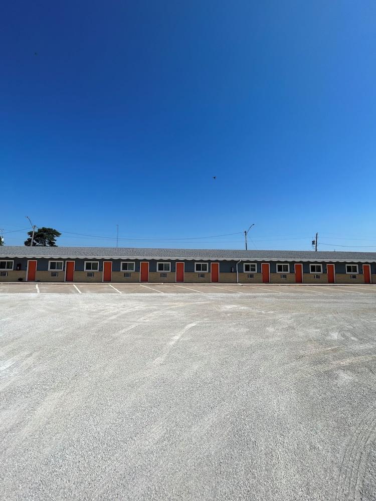 Royal Rest Motel photo 20