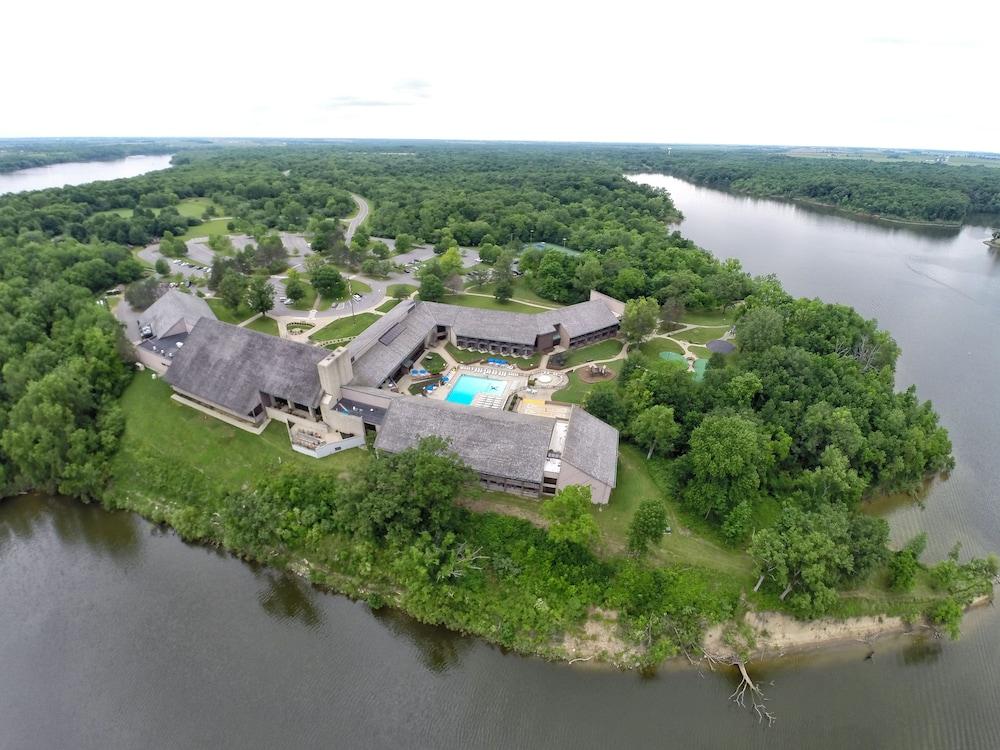 Deer Creek Lodge & Conference Center photo 1