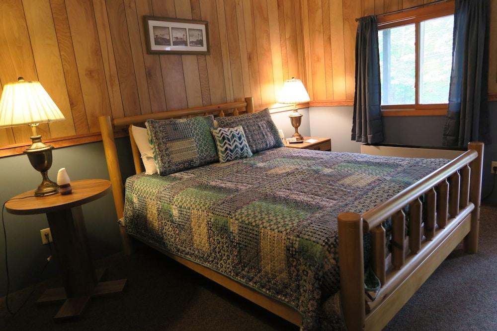 Forest Hill Lodge & Cabins photo 30