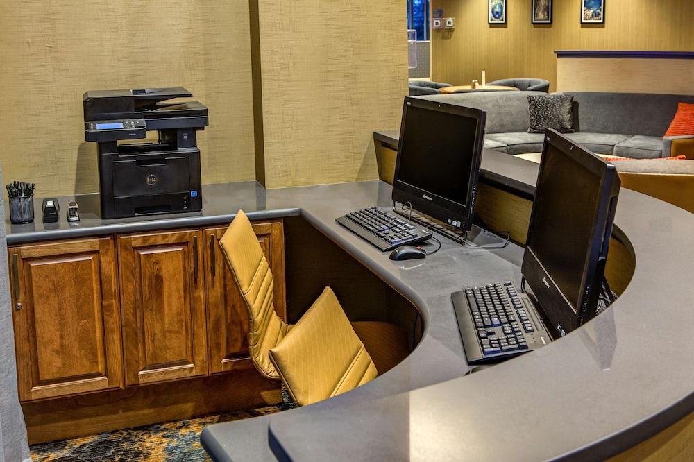 DoubleTree by Hilton West Fargo Sanford Medical Center Area photo 42