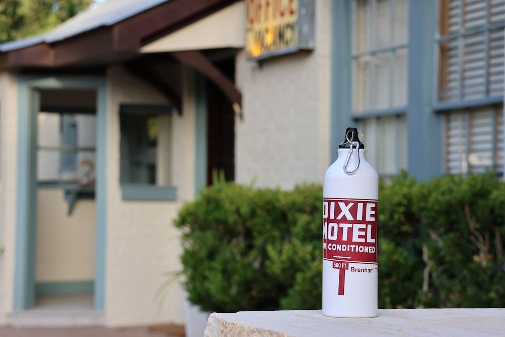 The Dixie Motel Brenham photo 33