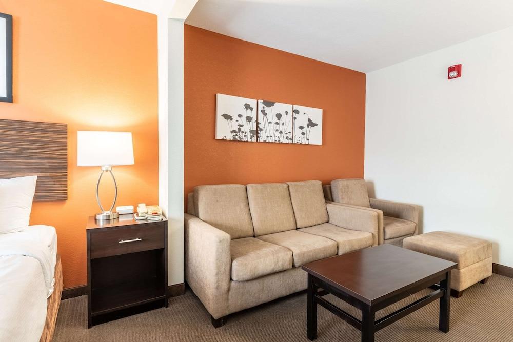Sleep Inn & Suites Ronks - Lancaster Area photo 42