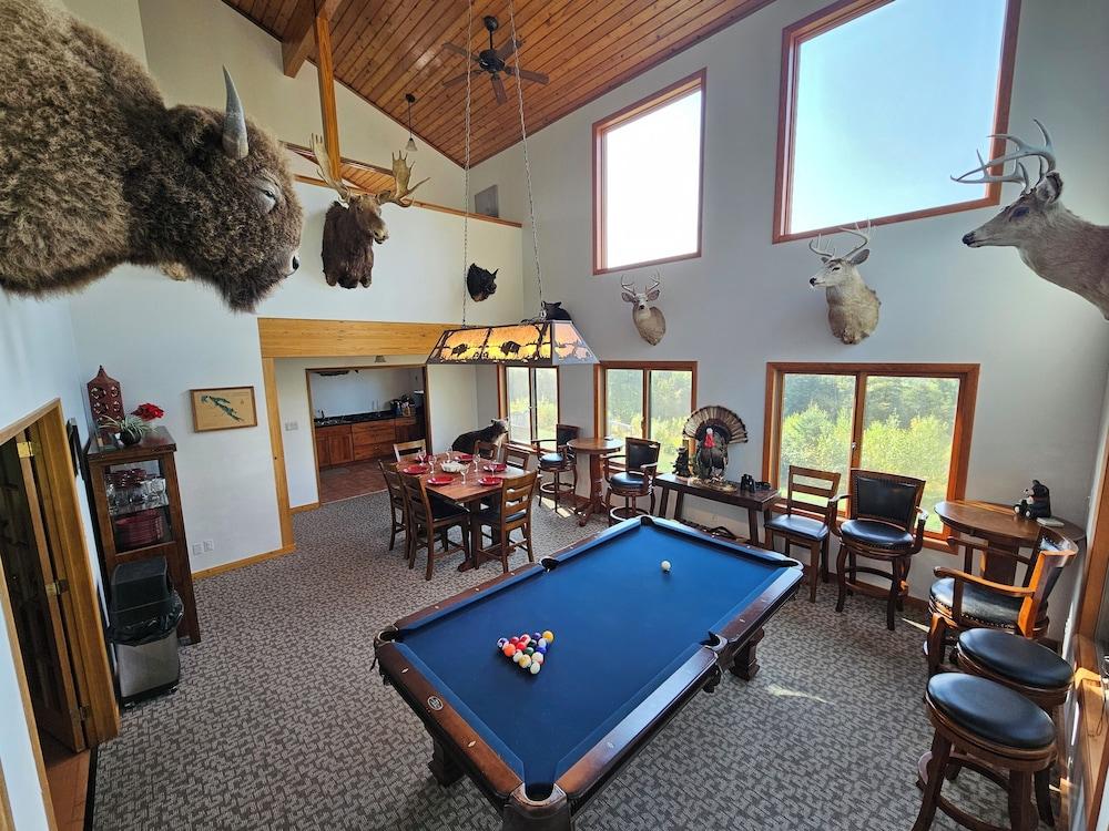 Bear Mountain Lodge photo 16