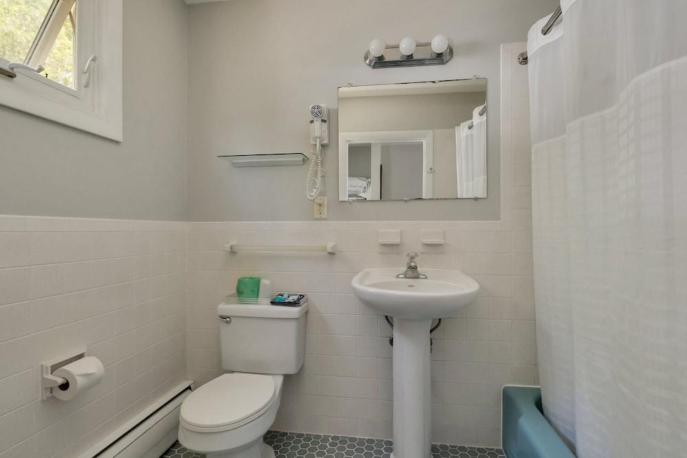 Handkerchief Shoals Inn photo 29