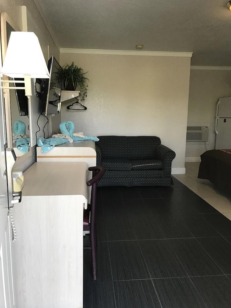 Apollo Inn Motel photo 4