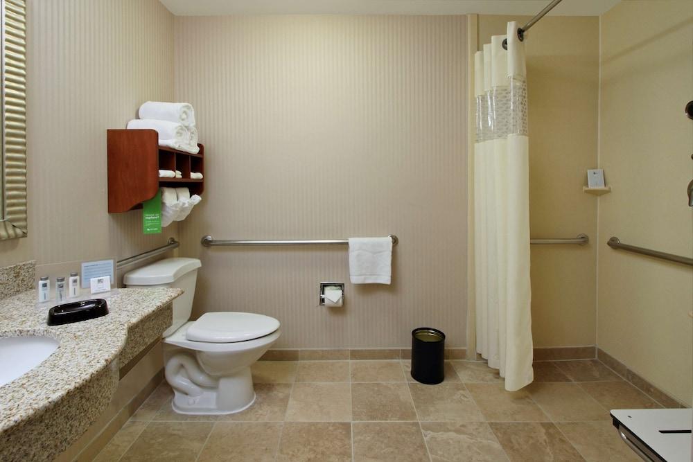 Hampton Inn Austin/Airport Area South photo 11
