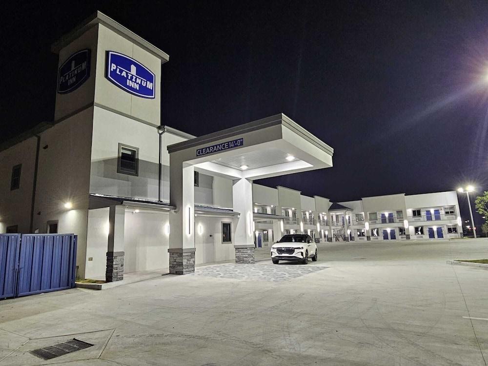 Platinum inn photo 3