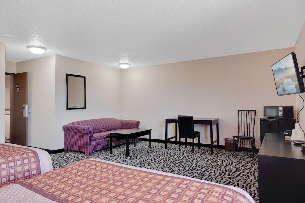 North Town Inn & Suites photo 16