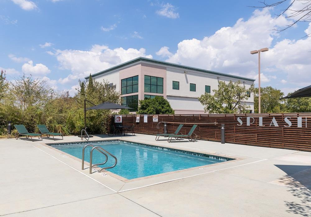 Wingate by Wyndham - Round Rock photo 10