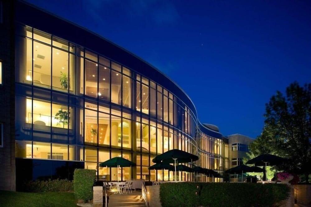 Oak Ridge International Hotel & Conf Cen photo 3