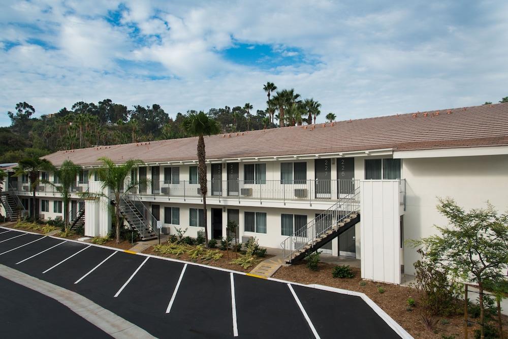 Hotel Iris - San Diego photo 36